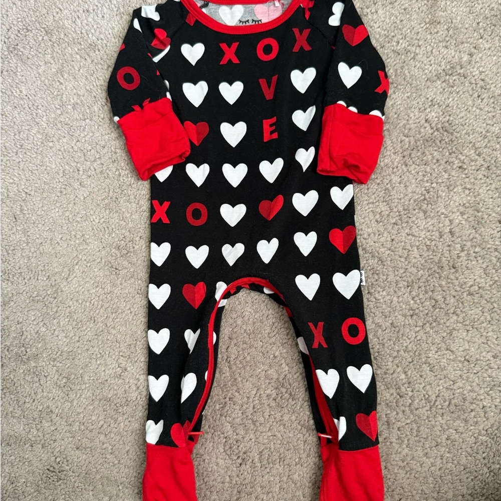 Little Sleepies nb heart one piece